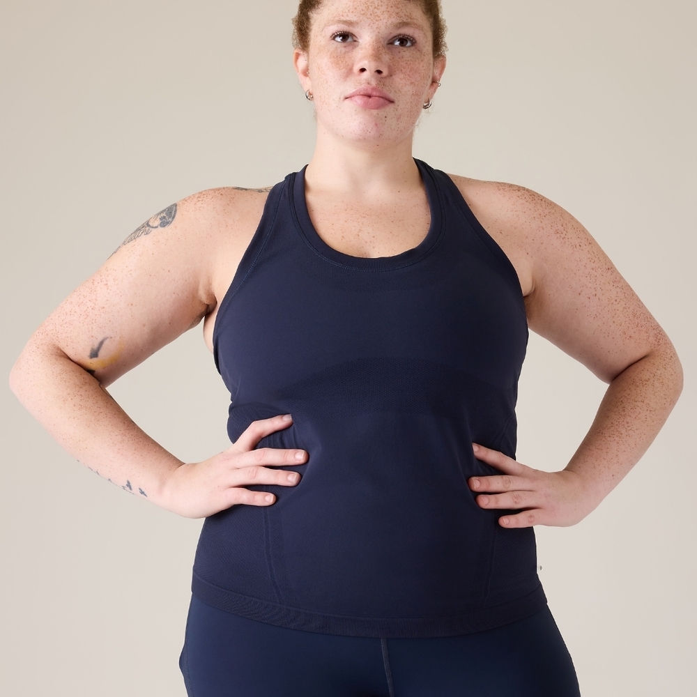Athleta Logo Momentum Tee